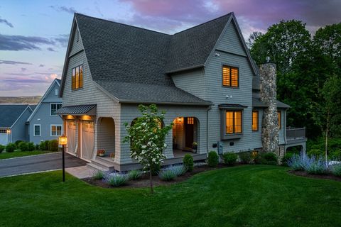67 Wolcott Woods Lane 67 Milton MA 02186