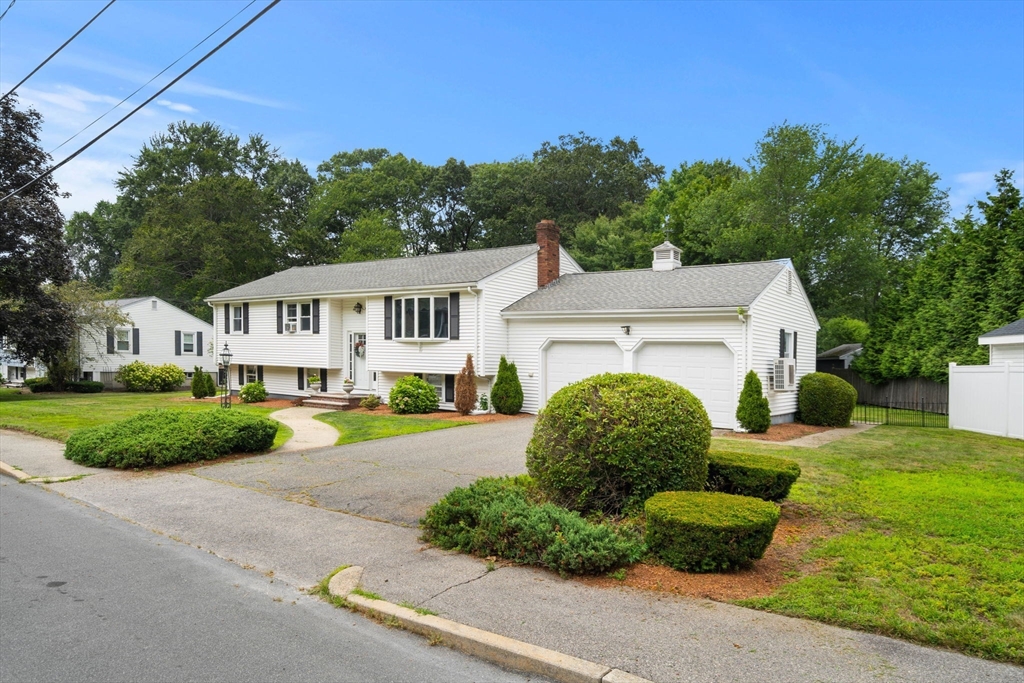 78 Robbie Rd