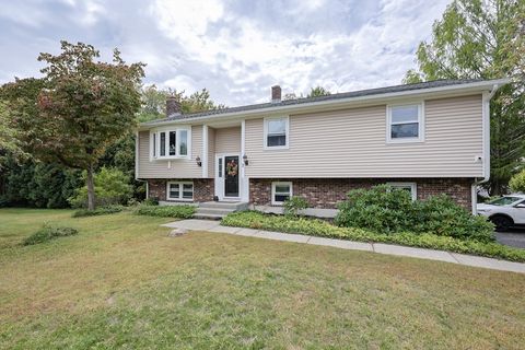 7 Sara Dr Auburn MA 01501