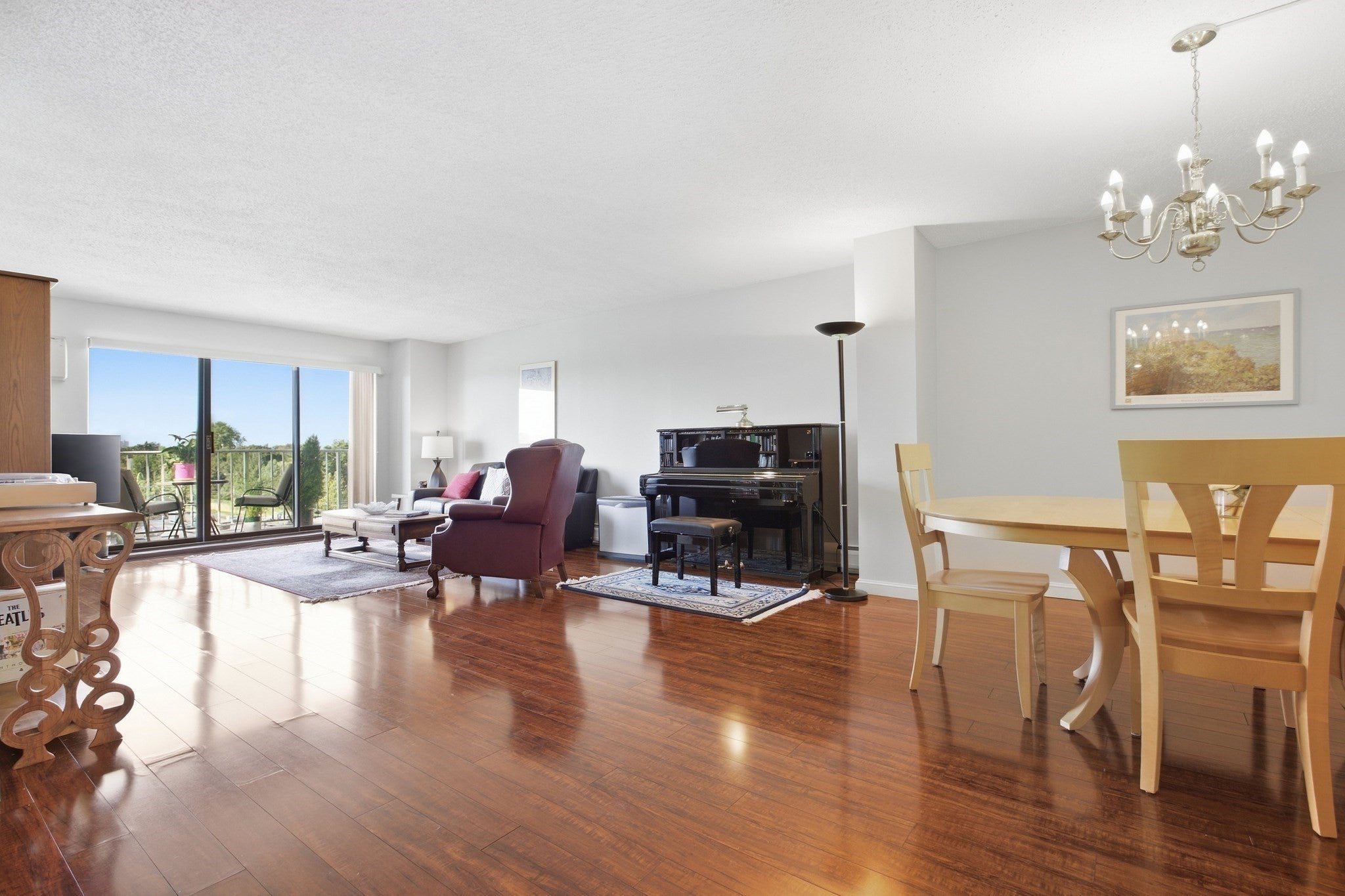 151 Coolidge Ave 712