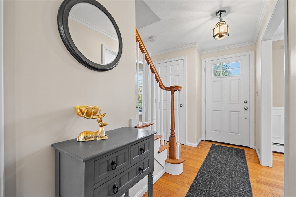 18 Villanova Dr