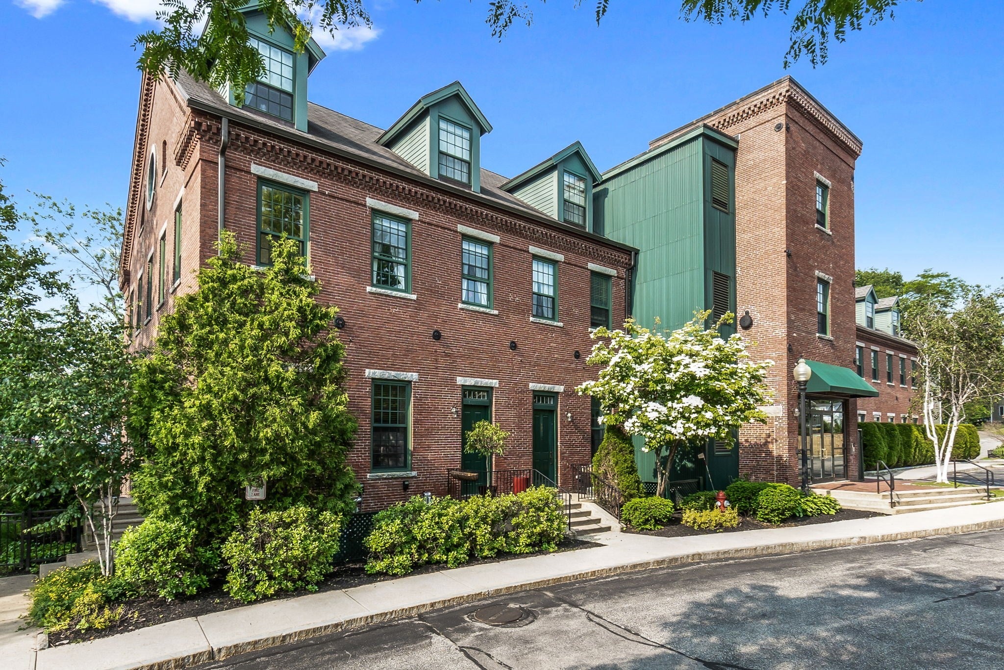25 Pond St #106, Amesbury, MA, 25 Pond St #106, Amesbury, MA Photo #1