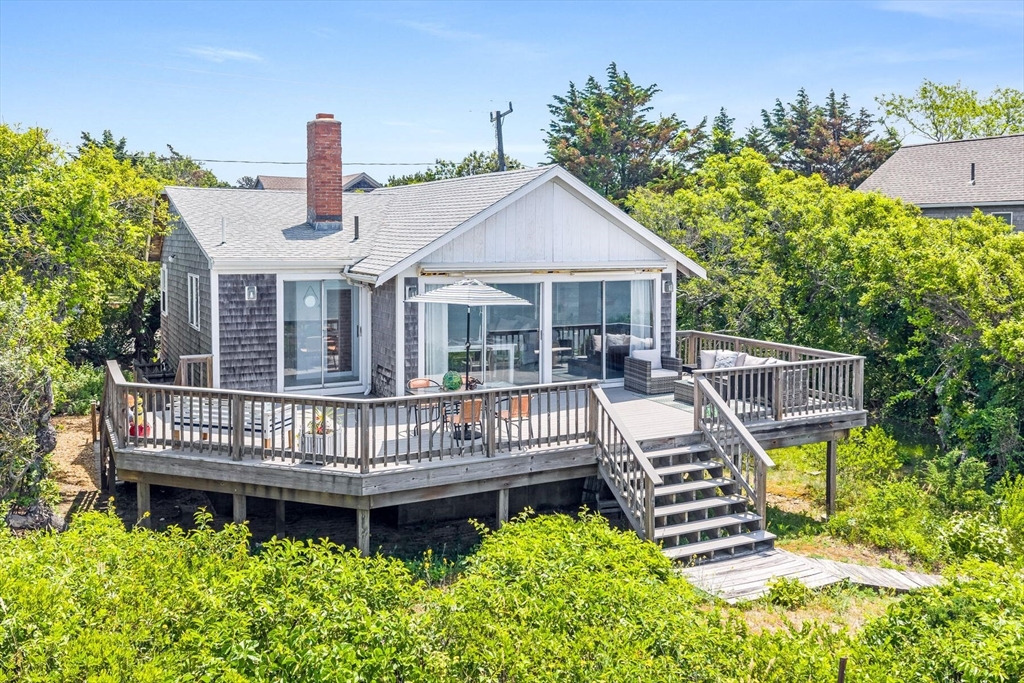 11 Bayberry Ln