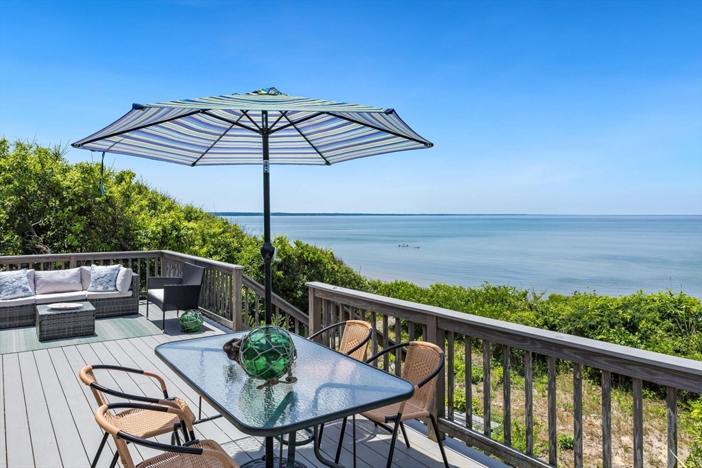 11 Bayberry Ln