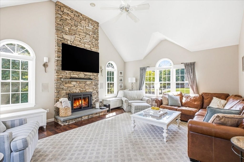31 Pond View Dr, Kingston, MA, 31 Pond View Dr, Kingston, MA Photo #10