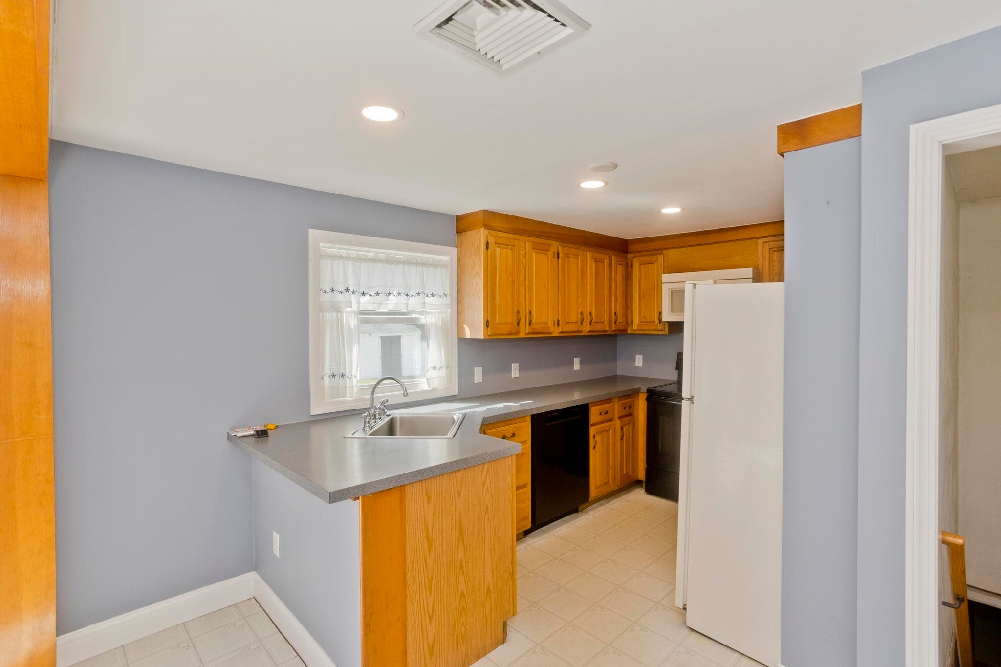 14 Philip St, Ludlow, MA, 14 Philip St, Ludlow, MA Photo #12