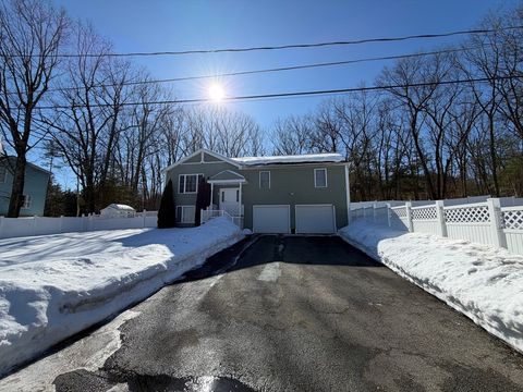 22 Columbia Ave Fitchburg MA 01420