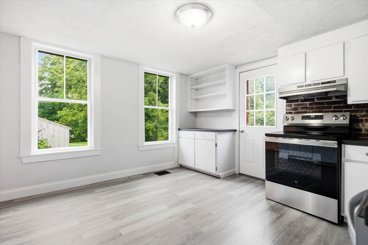 390A Main Street, West Newbury, MA Photo #4