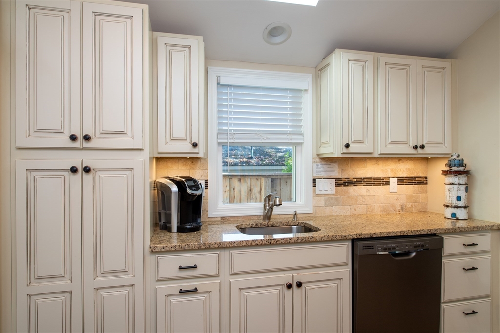 56 S Yarmouth Rd
