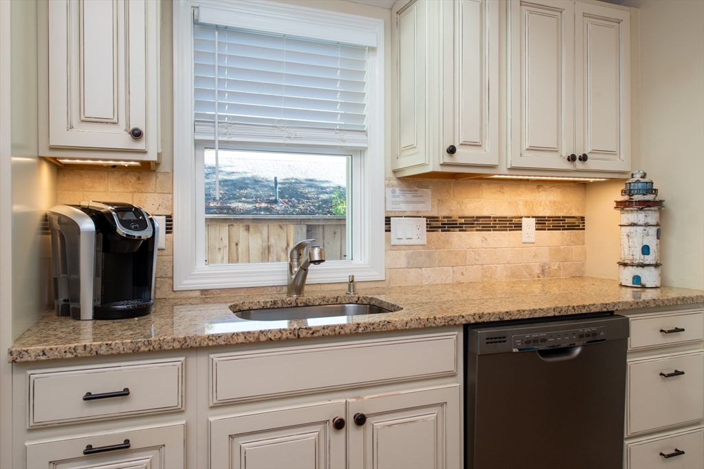56 S Yarmouth Rd