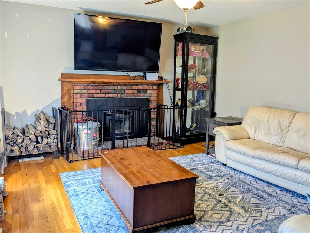 373 Hancock St