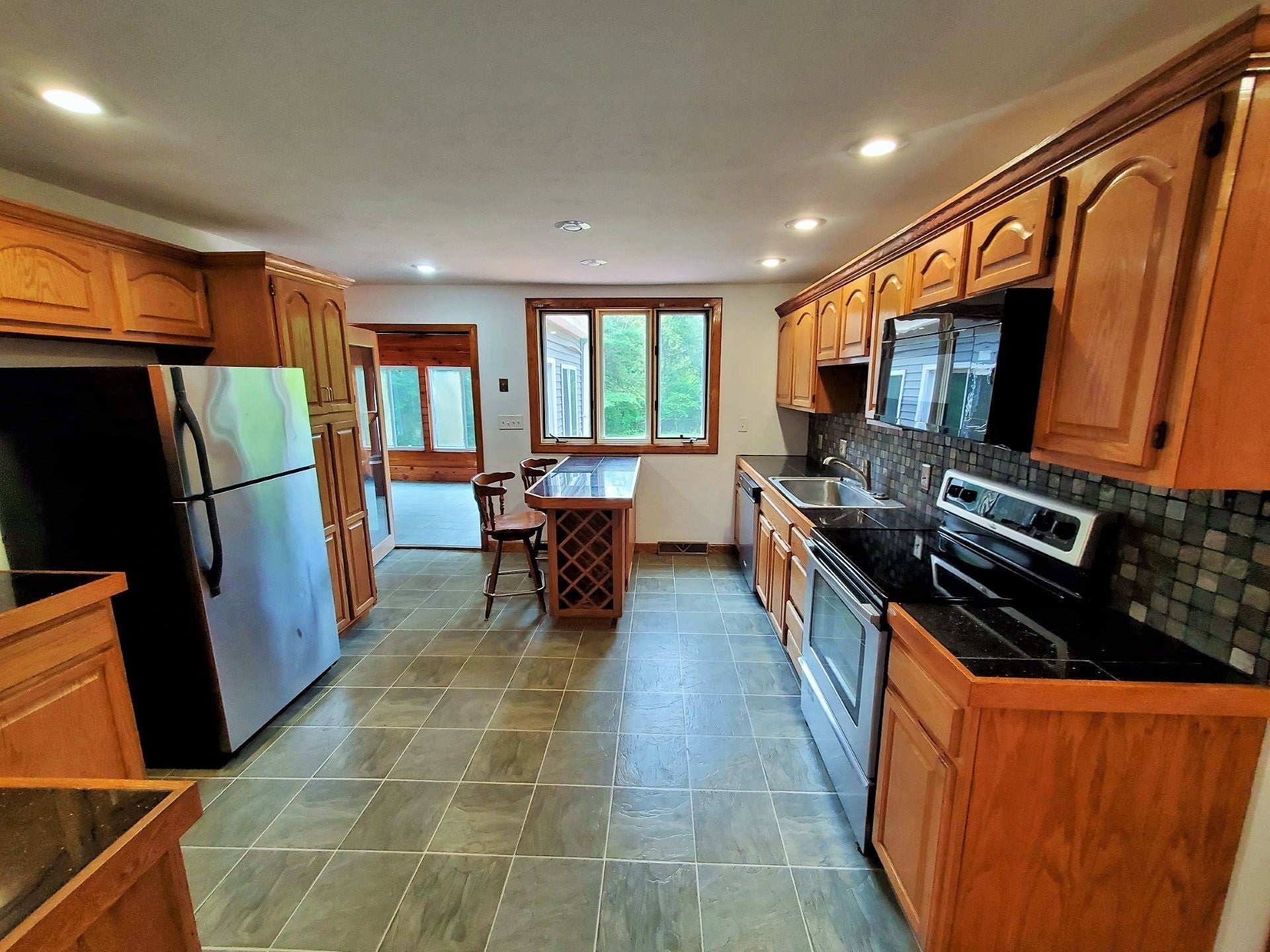 77 Pleasant St.