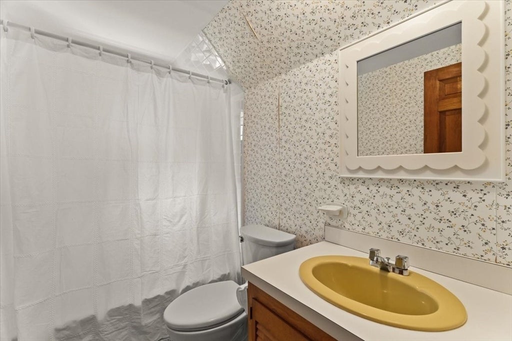 9 East Harbor Drive, Falmouth, MA Photo #27