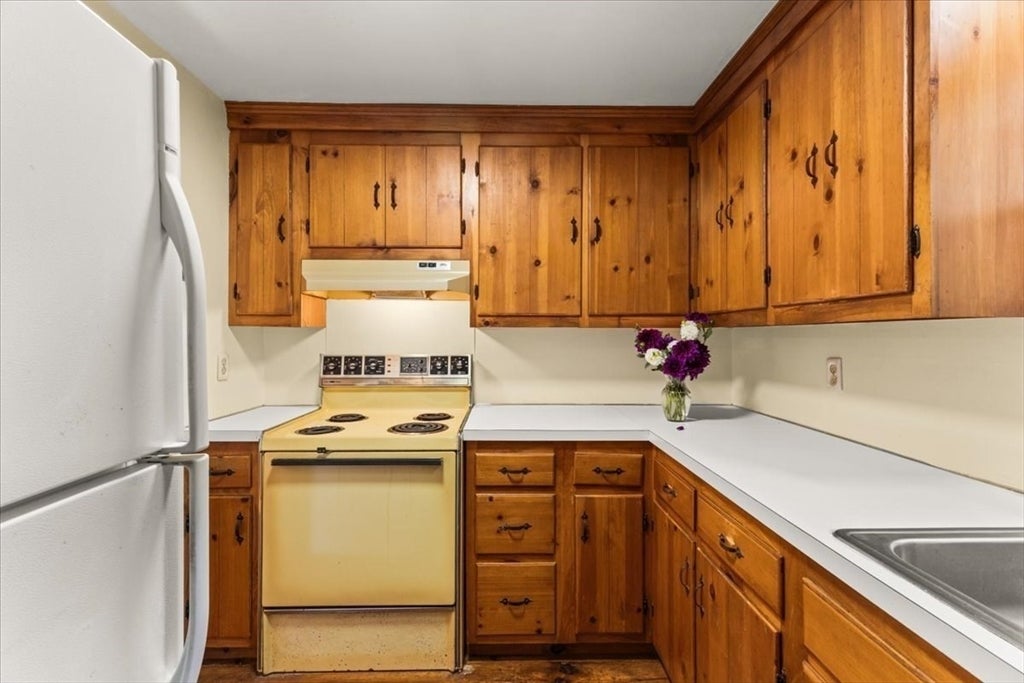 9 East Harbor Drive, Falmouth, MA Photo #14