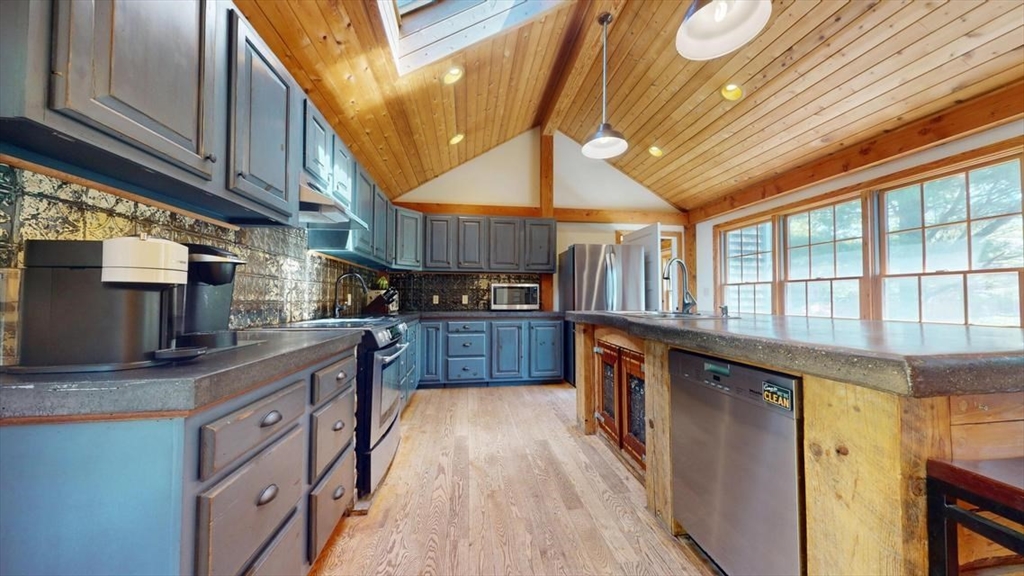 2 Maple Swamp Rd