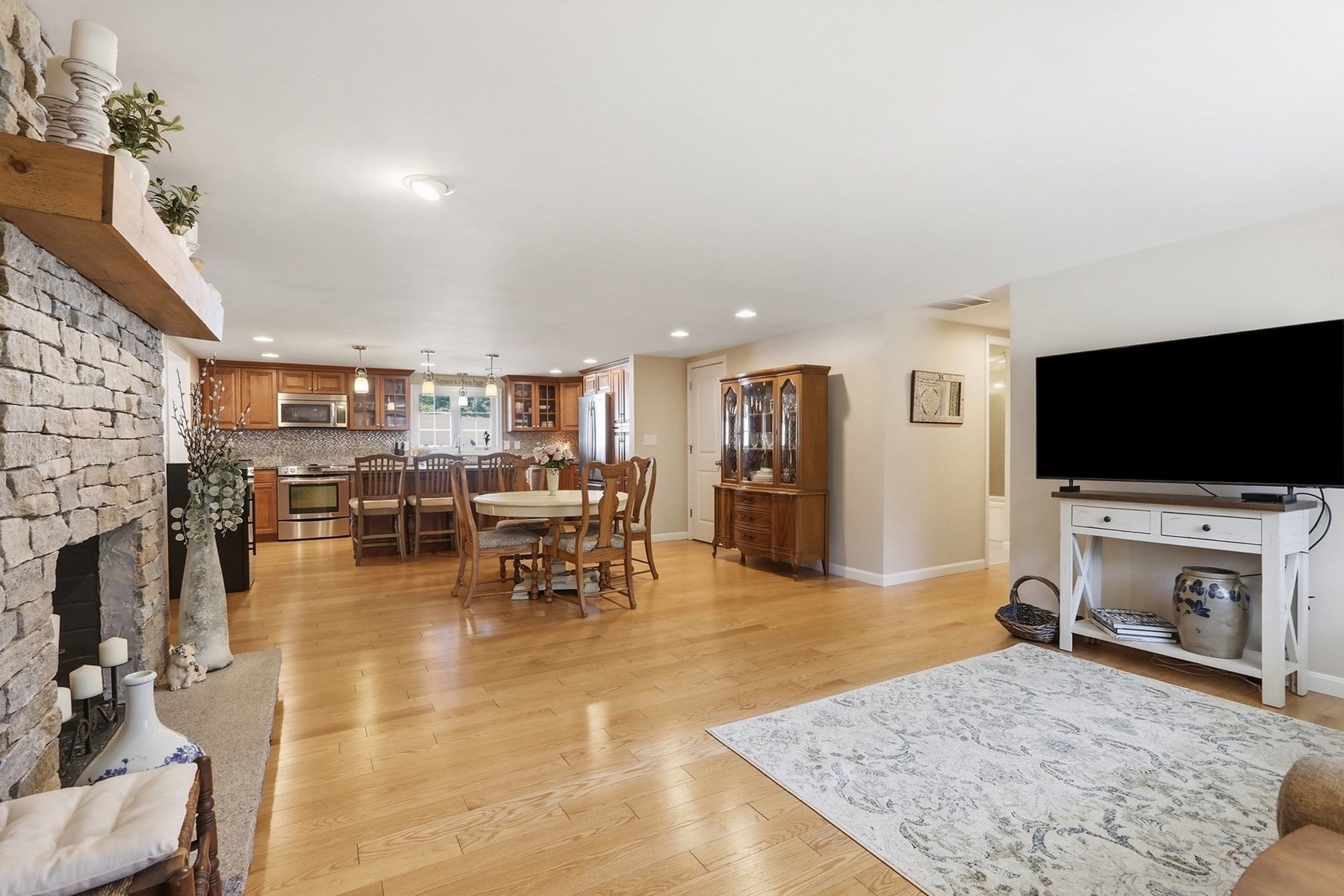 33 Westwind Rd, Andover, MA Photo #9