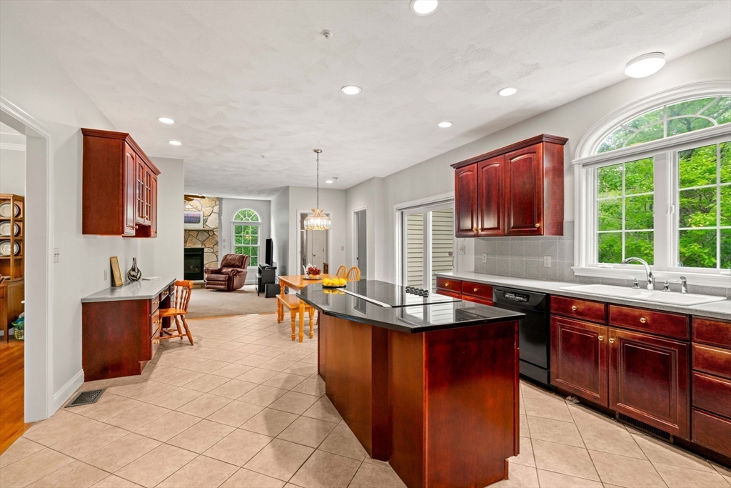 30 Sherwood Dr