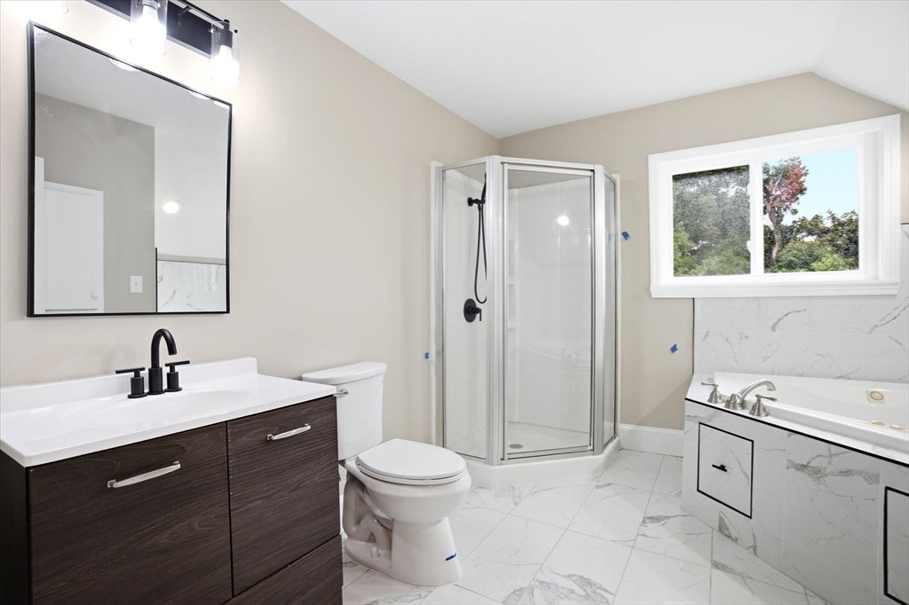 111 Liberty St, Lowell, MA, 111 Liberty St, Lowell, MA Photo #8