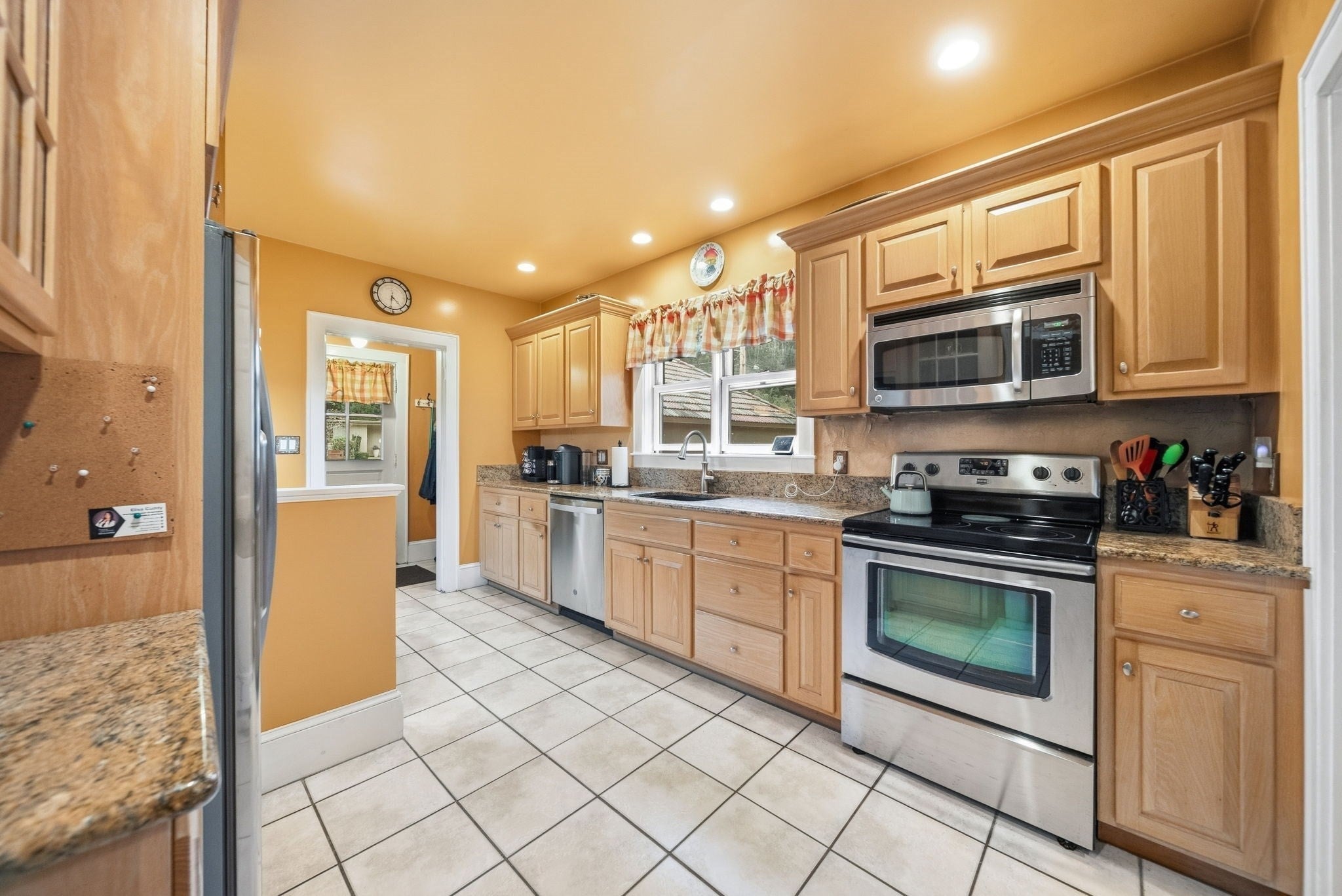 162 Flagg St, Worcester, MA, 162 Flagg St, Worcester, MA Photo #9