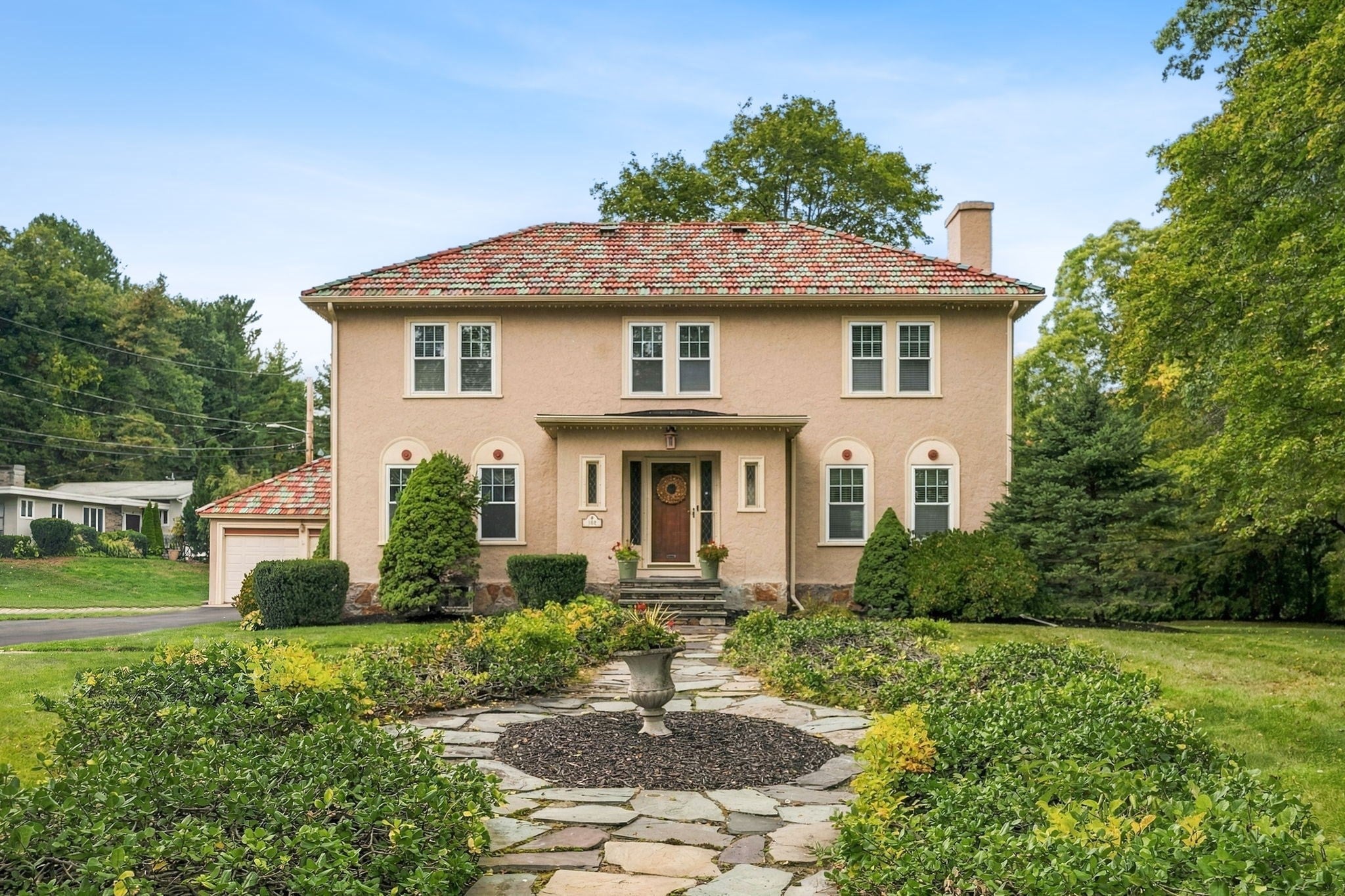 Photo of 162 Flagg St, Worcester, MA