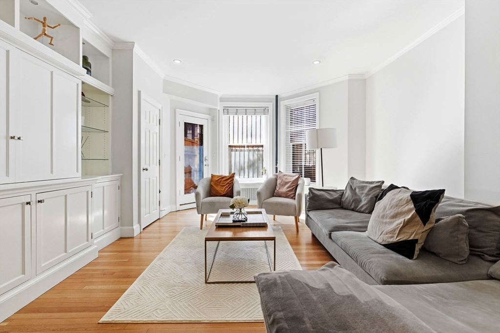 234 Marlborough St 1