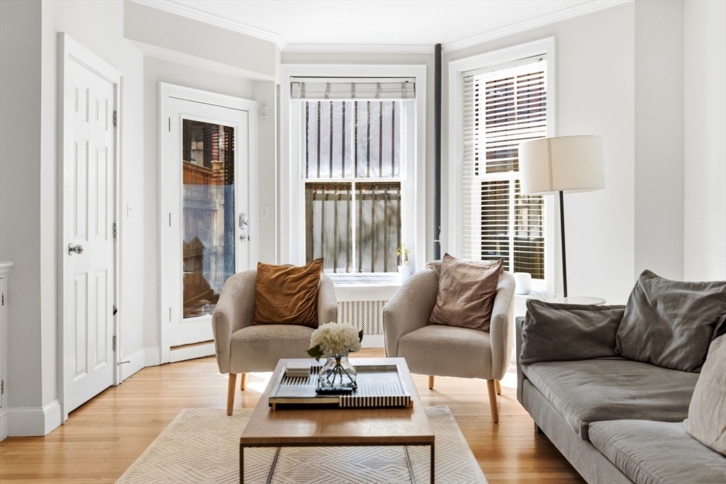 234 Marlborough St 1