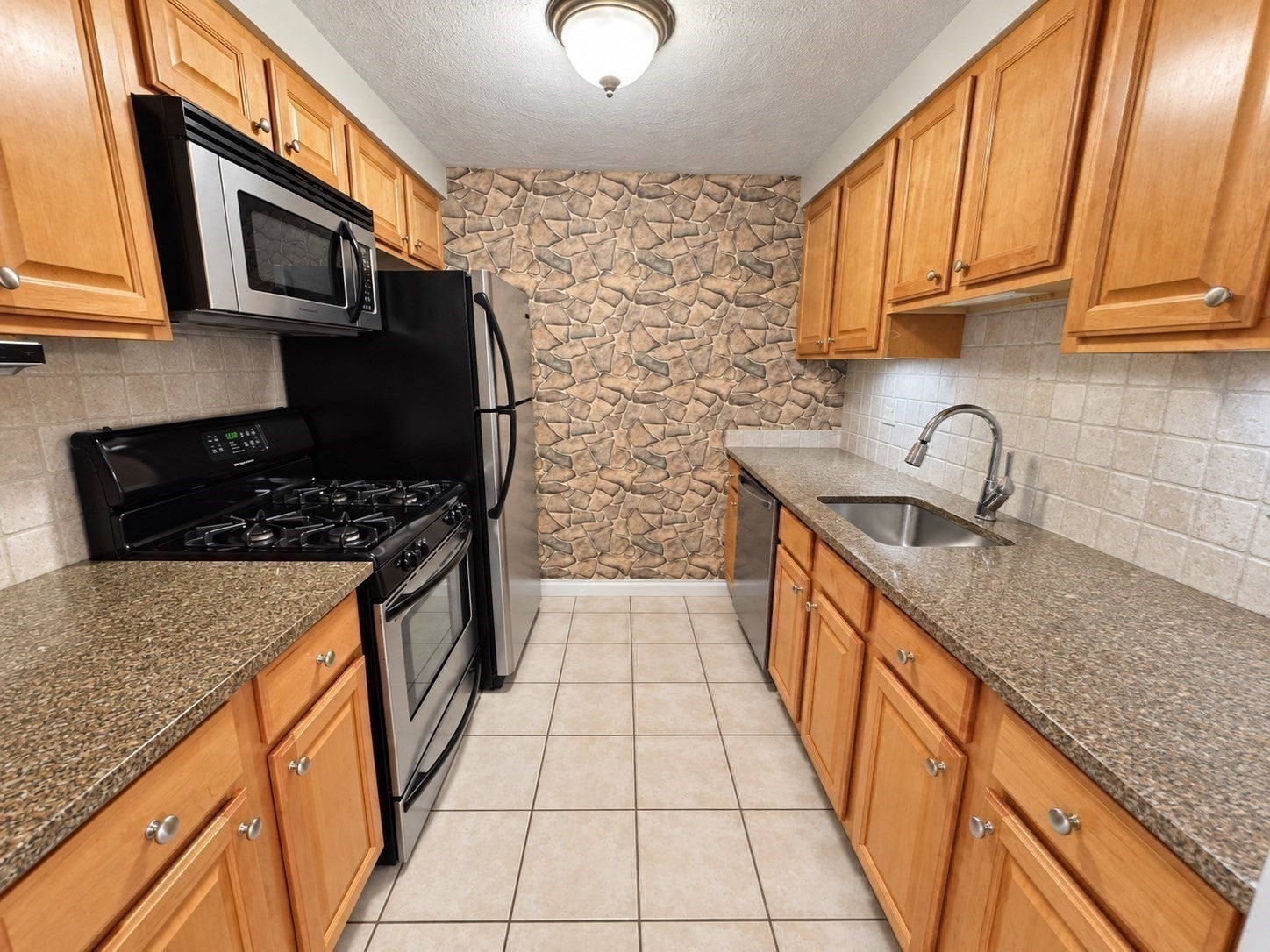 56 Townsend St #D27, Abington, MA, 56 Townsend St #D27, Abington, MA Photo #5