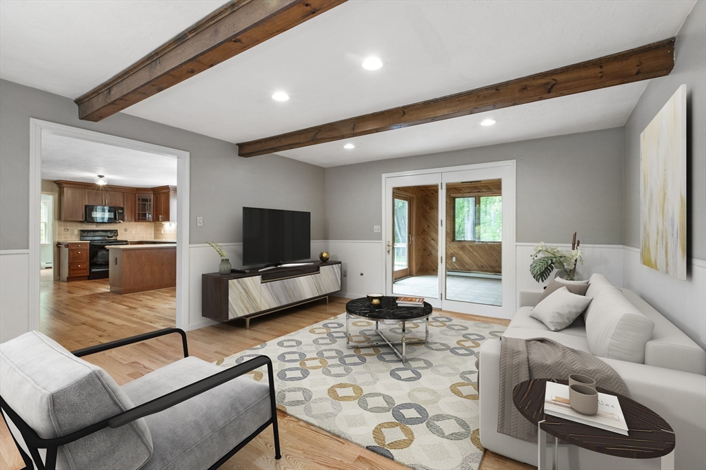 Medway, Massachusetts 02053, United States, 4 Bedrooms Bedrooms, ,3 BathroomsBathrooms,Residential,Pending,140400