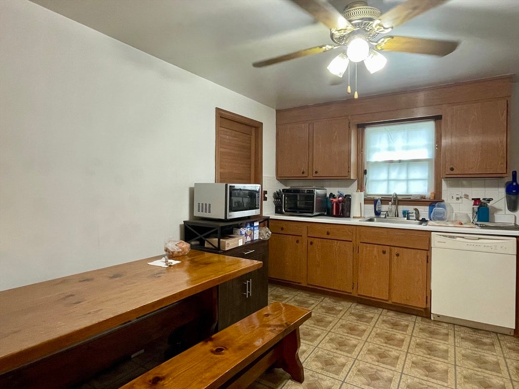 94 Walnut St #1, Belmont, MA, 94 Walnut St #1, Belmont, MA Photo #9