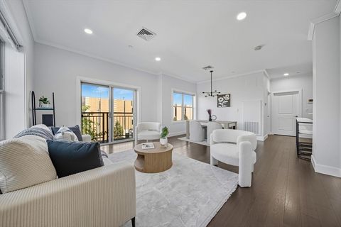 320 Maverick St 405 Boston MA 02128