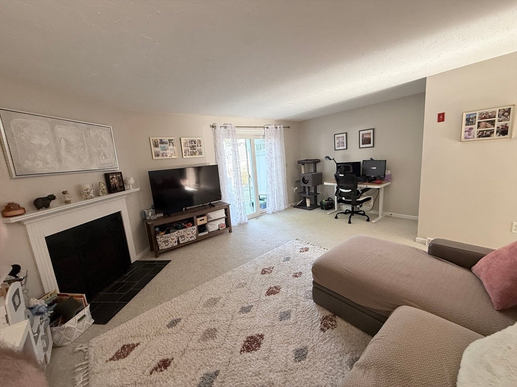 1 Hartshorn Pl #1, Walpole, MA, 1 Hartshorn Pl #1, Walpole, MA Photo #7