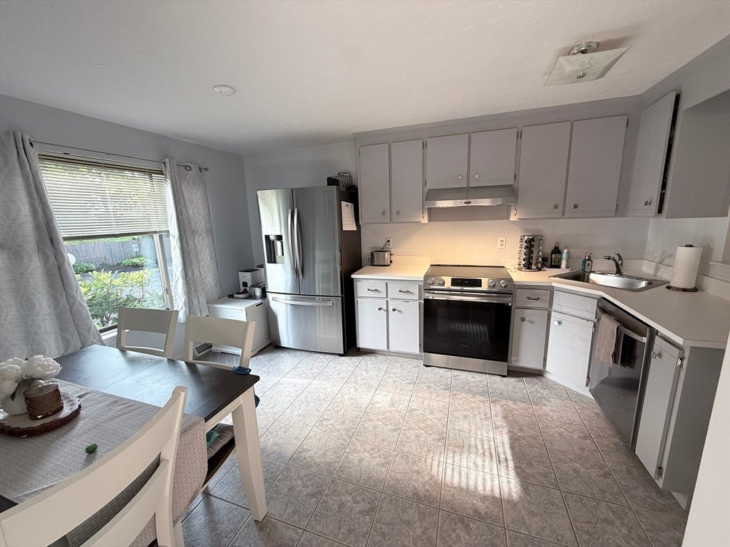 1 Hartshorn Pl #1, Walpole, MA, 1 Hartshorn Pl #1, Walpole, MA Photo #4