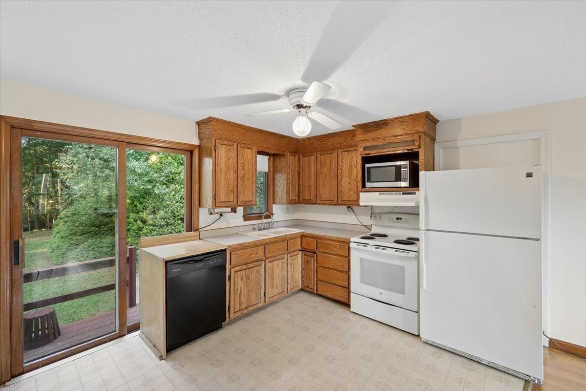 14 Concord Rd, Westford, MA, 14 Concord Rd, Westford, MA Photo #17
