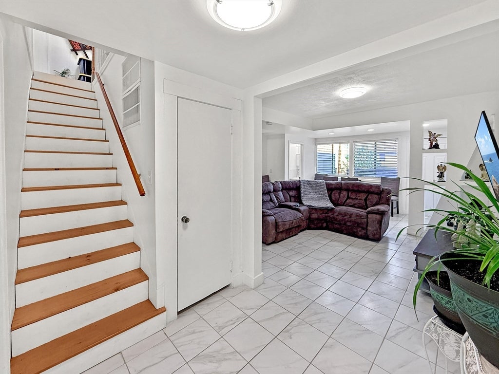 1203 Bennington St 1203