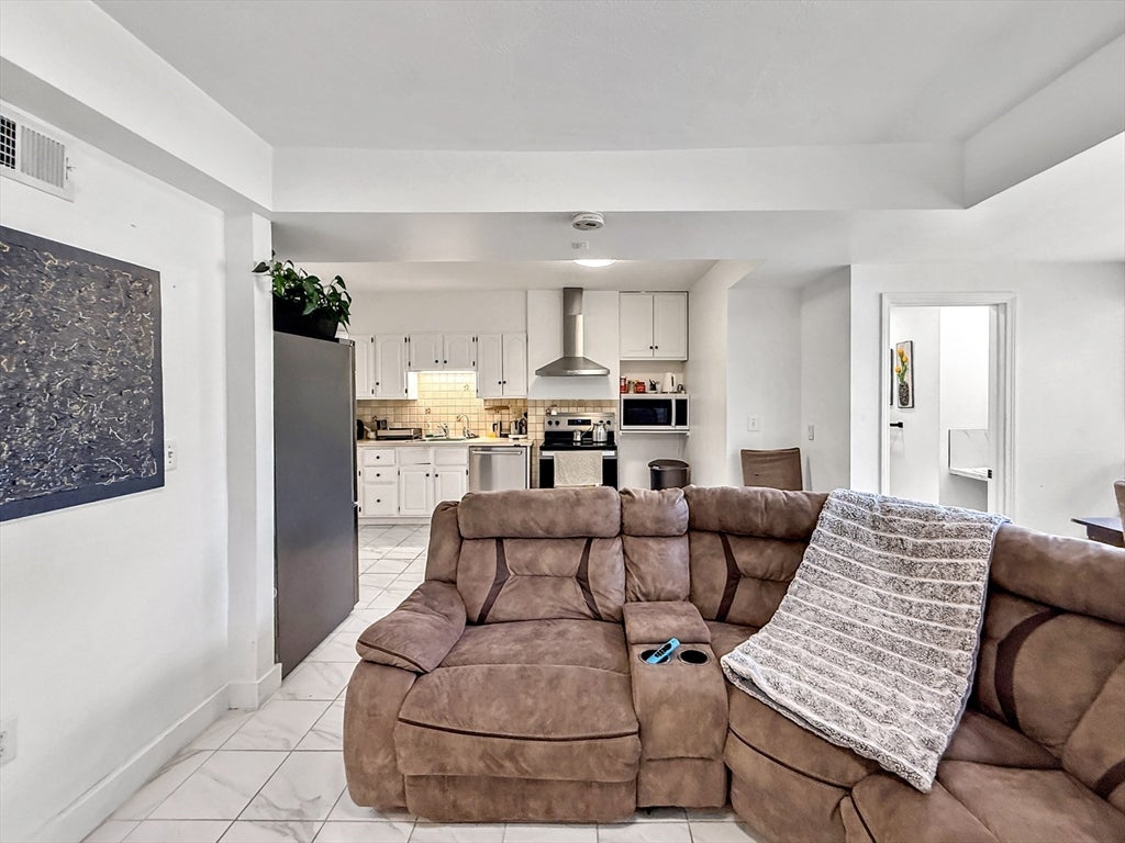 1203 Bennington St 1203