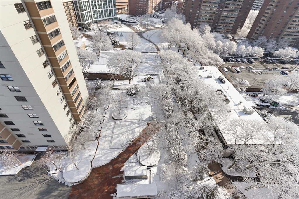 8 Whittier Place 17E