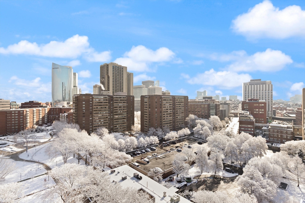 8 Whittier Place 17E