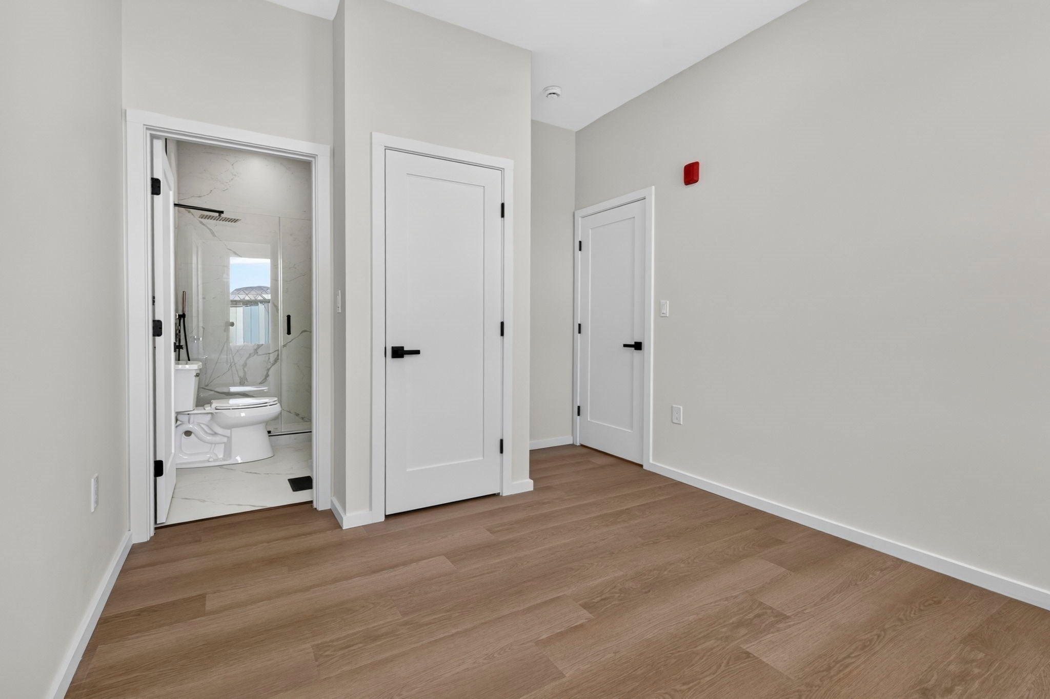 546 Saratoga St, Boston, MA Photo #37