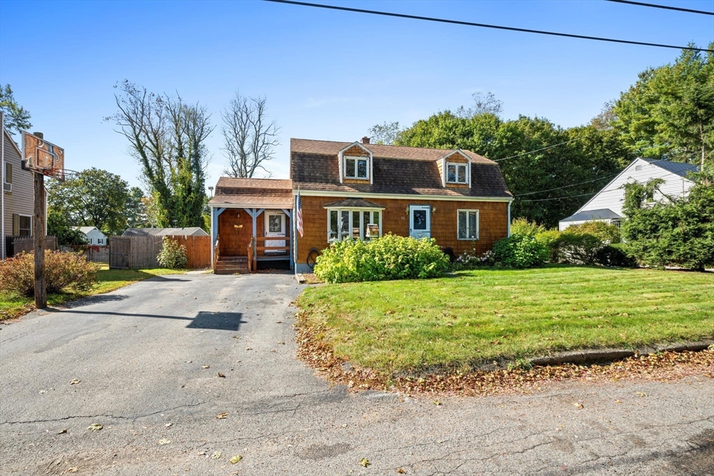 32 Carron Lane