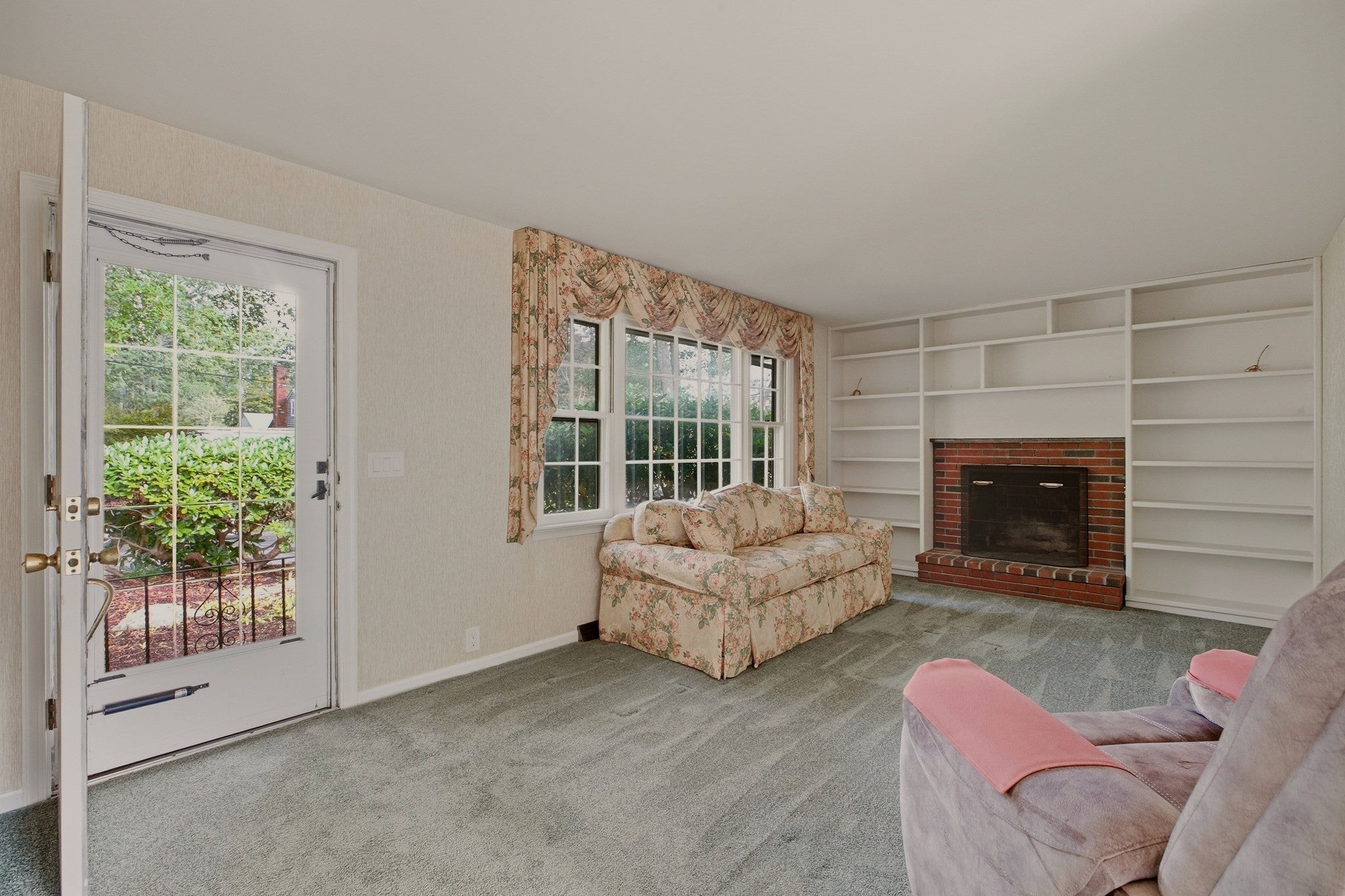 66 Eleanor St, Dartmouth, MA Photo #13