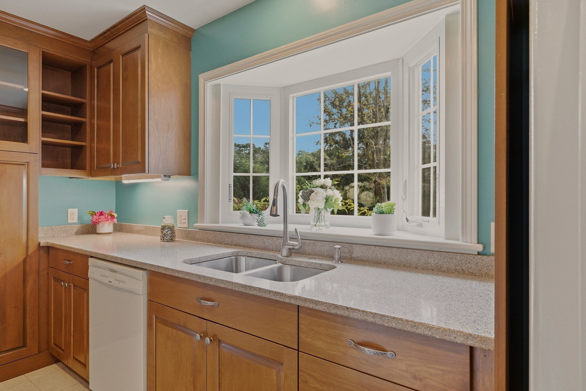 66 Eleanor St, Dartmouth, MA Photo #10