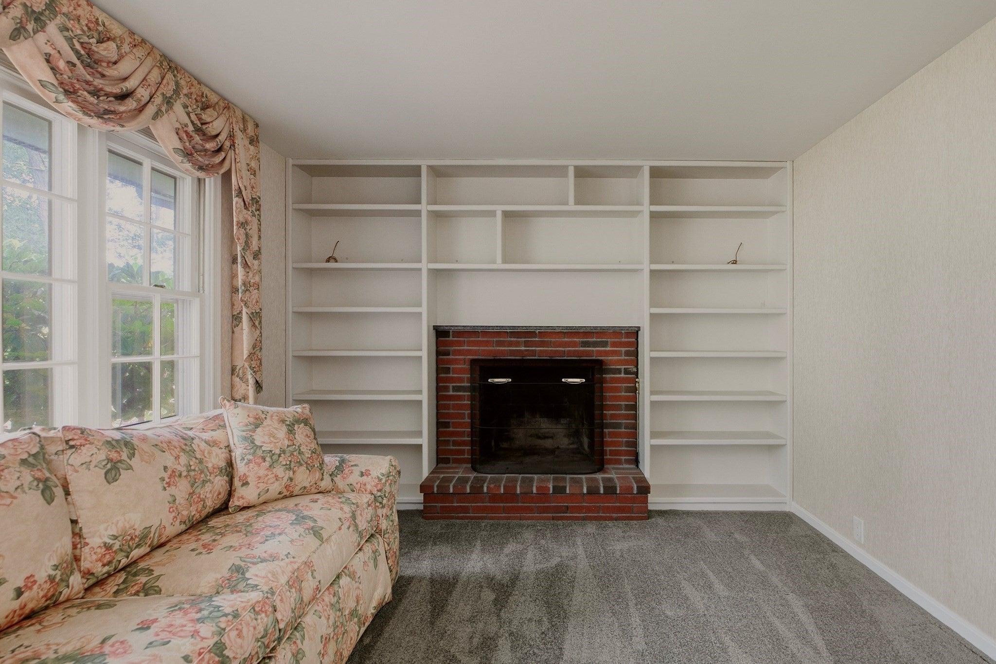 66 Eleanor St, Dartmouth, MA Photo #16