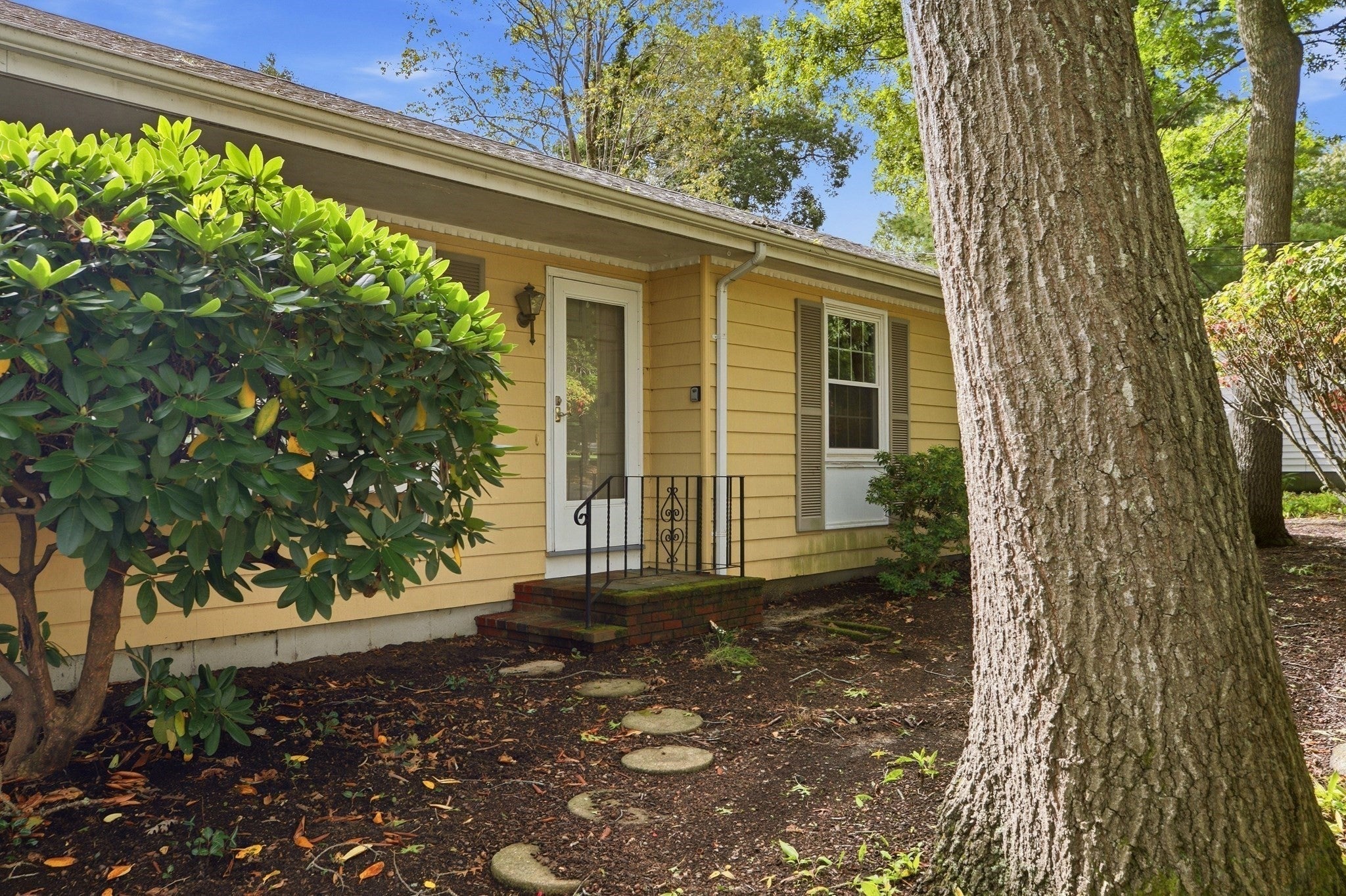 66 Eleanor St, Dartmouth, MA Photo #3