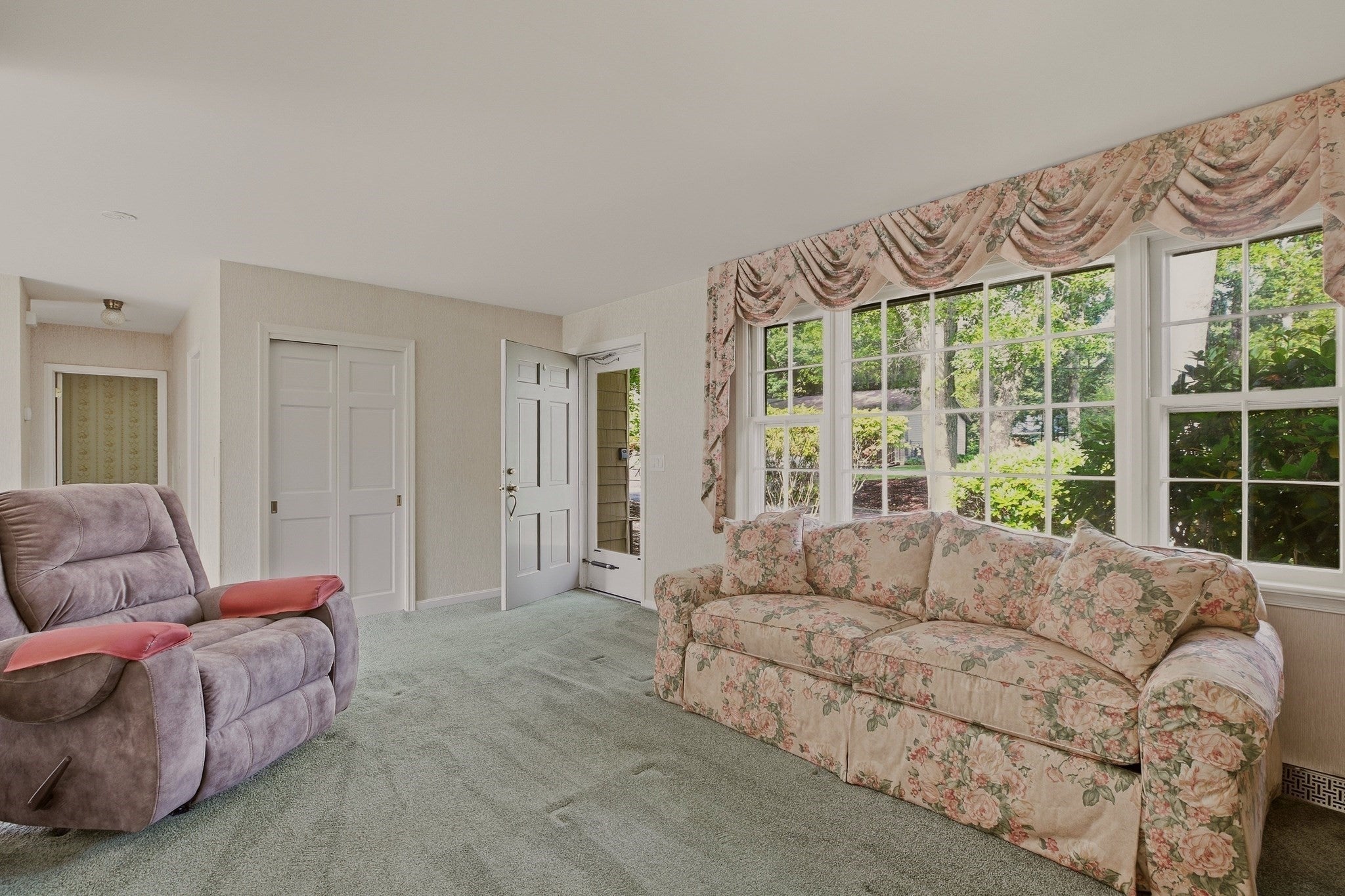 66 Eleanor St, Dartmouth, MA Photo #14