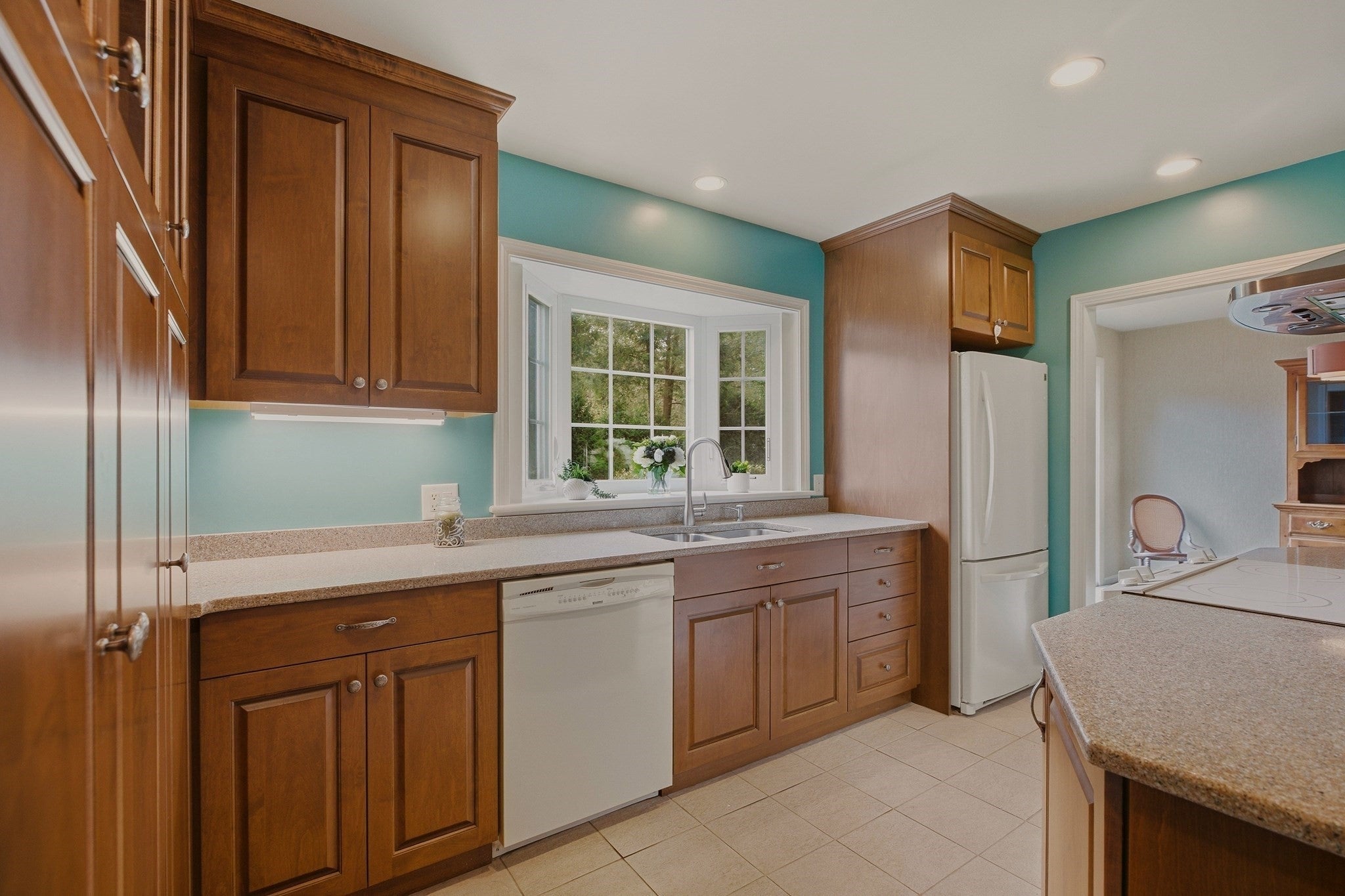 66 Eleanor St, Dartmouth, MA Photo #8