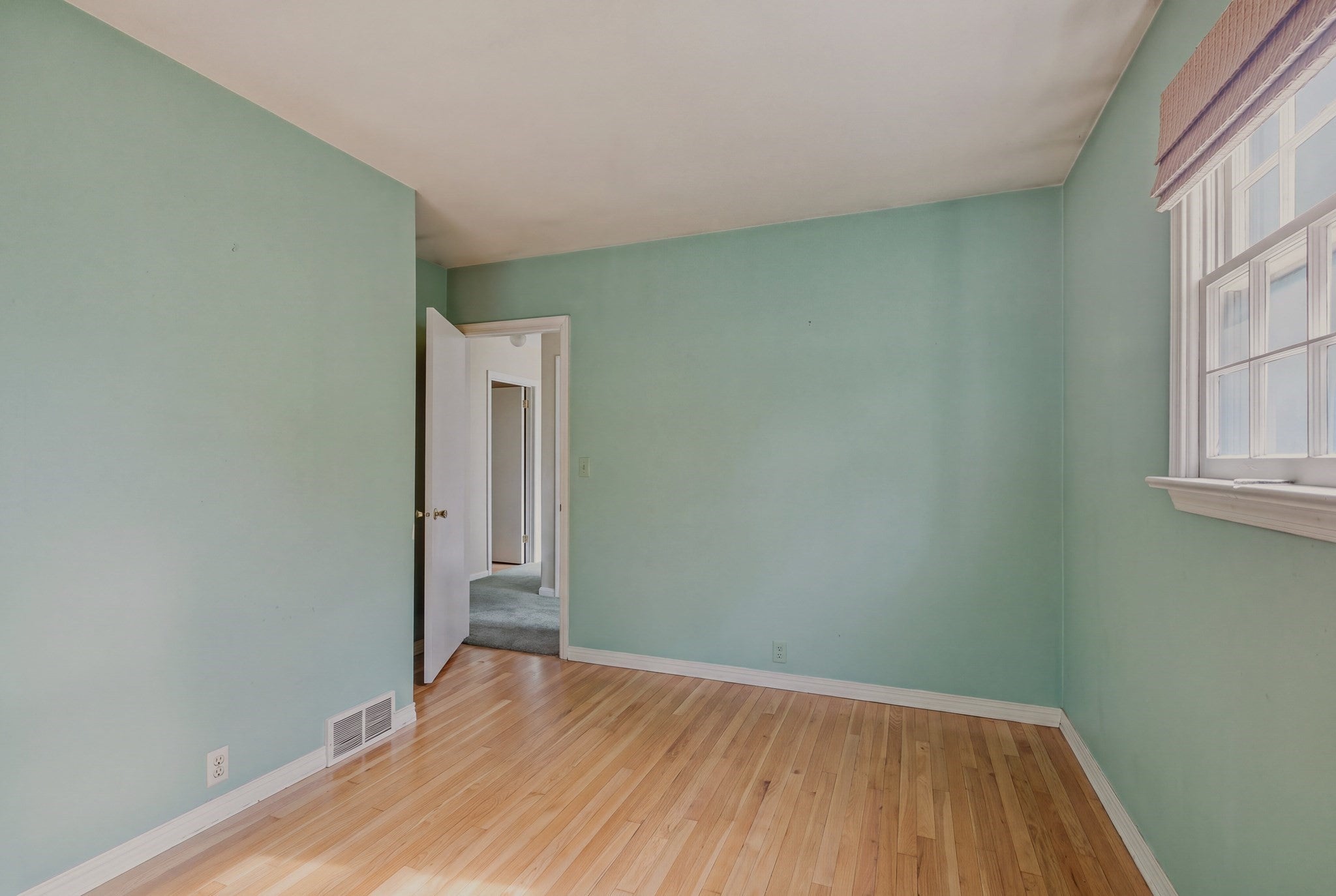 66 Eleanor St, Dartmouth, MA Photo #18