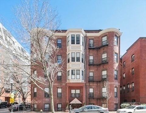 40 Saint Botolph Street 35 Boston MA 02116