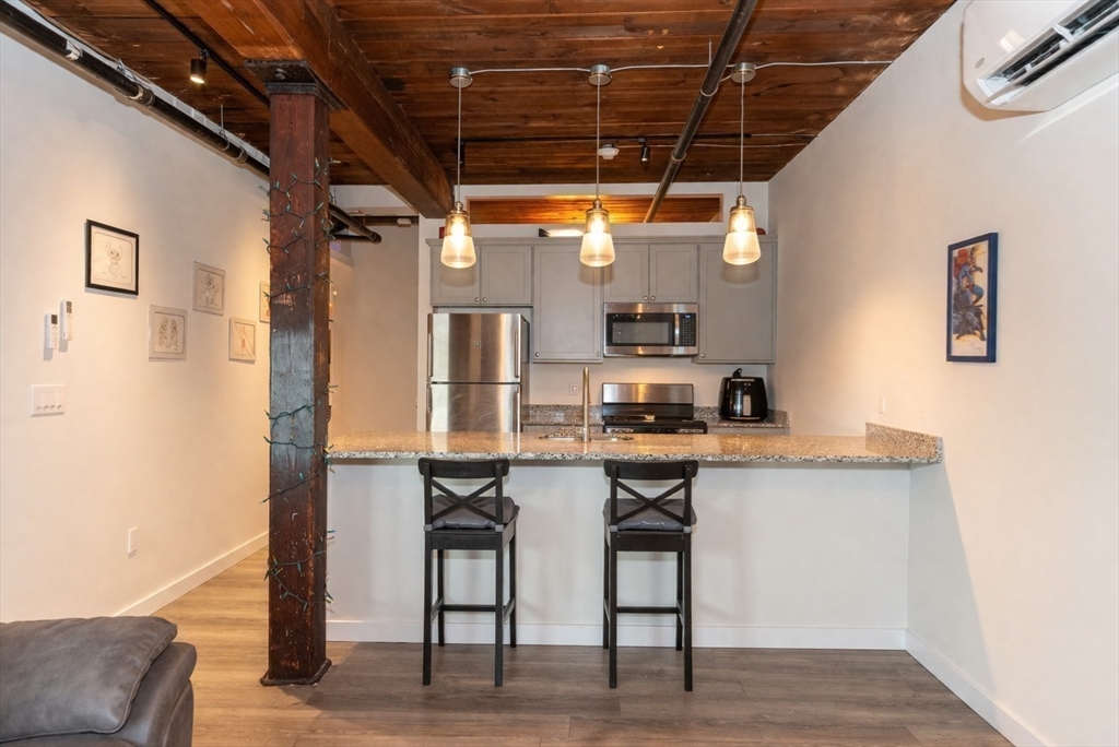 55 Sterling St 305