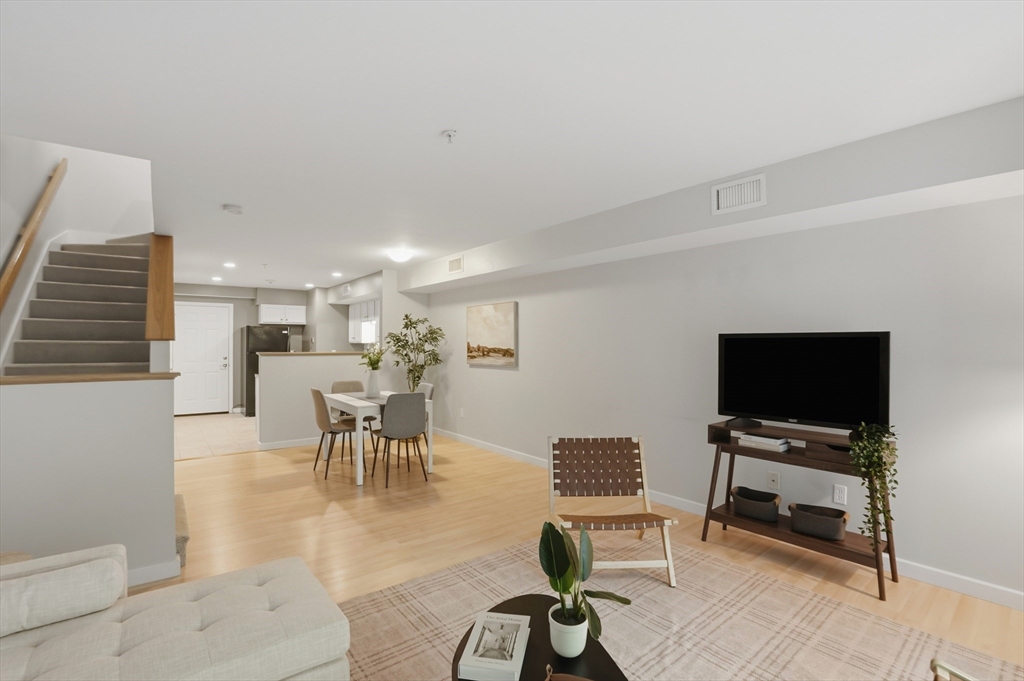 48 Phillips Road 17