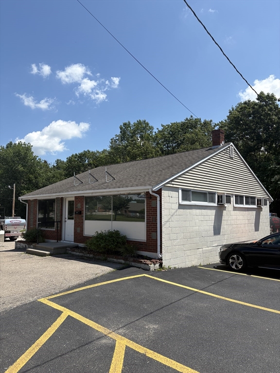 300 Woodland St